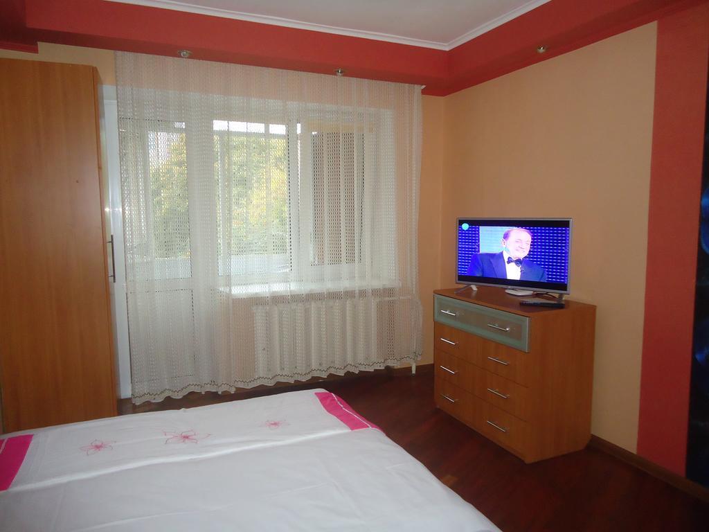 Studio On Vandy Vasylevskoi 8 Kiev Buitenkant foto